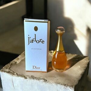 NIB-DIOR J'adore E.D.P.- 5ML/.17FL OZ MINI